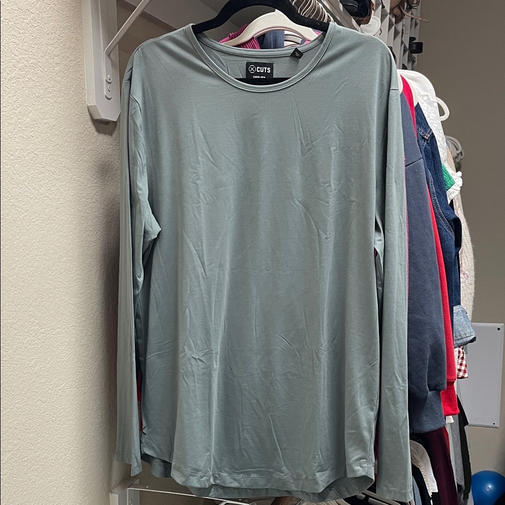 Cuts Clothing Long Sleeve Shirt - Light Green